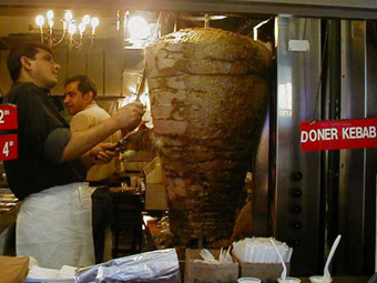 Турецкая закусочная. Фото с сайта slippyvillage.com
