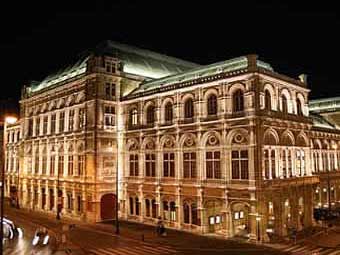 Здание Венской оперы. Фото с сайта hotelstadthalle.at